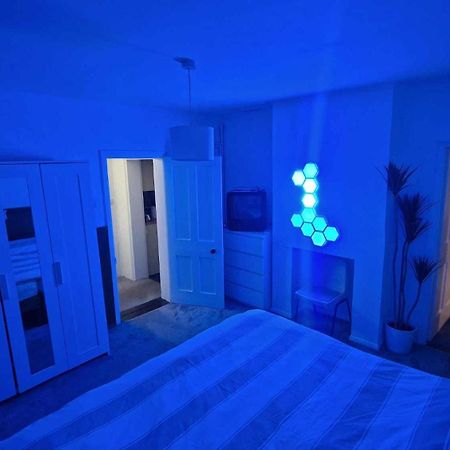 Converted Bungalow In Bexley London Bagian luar foto