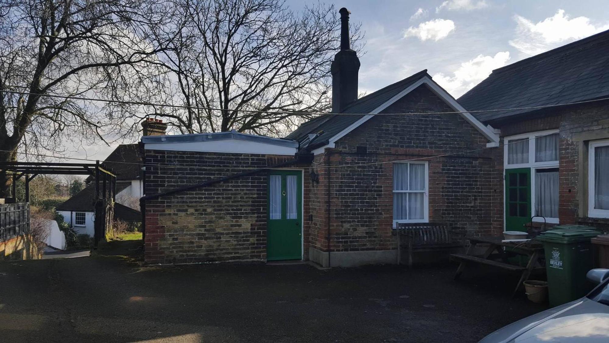 Converted Bungalow In Bexley London Bagian luar foto