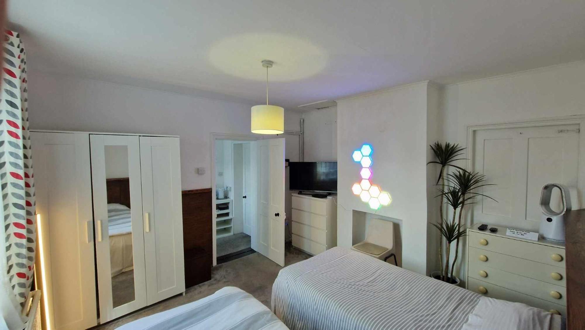 Converted Bungalow In Bexley London Bagian luar foto